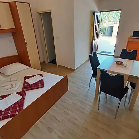 Apartment Gajo *