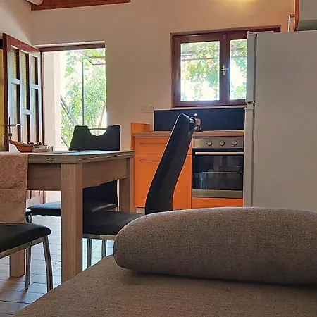 Gajo Apartament *
